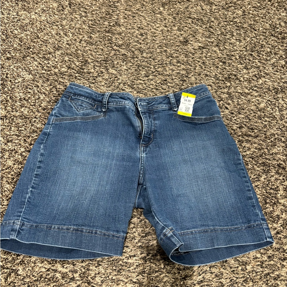 womens shorts